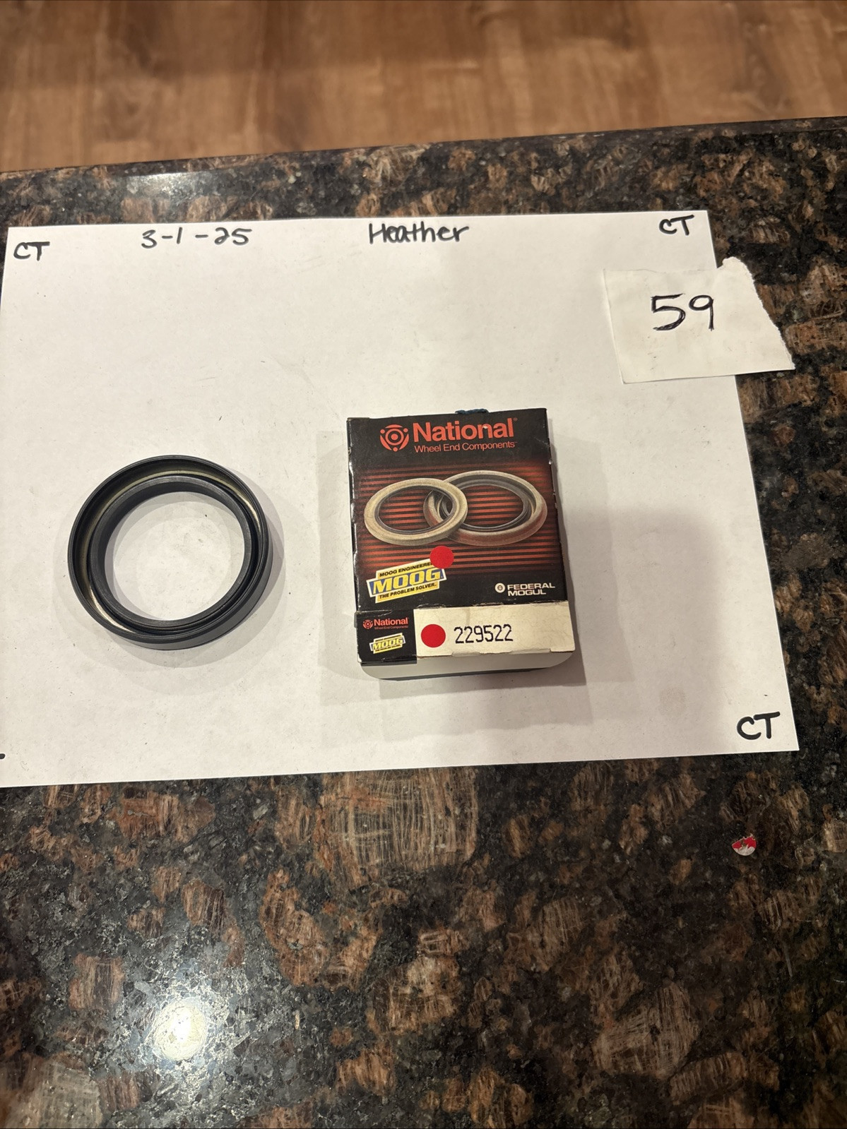 National Wheel End Components Federal Mogul 229522 Oil Seal