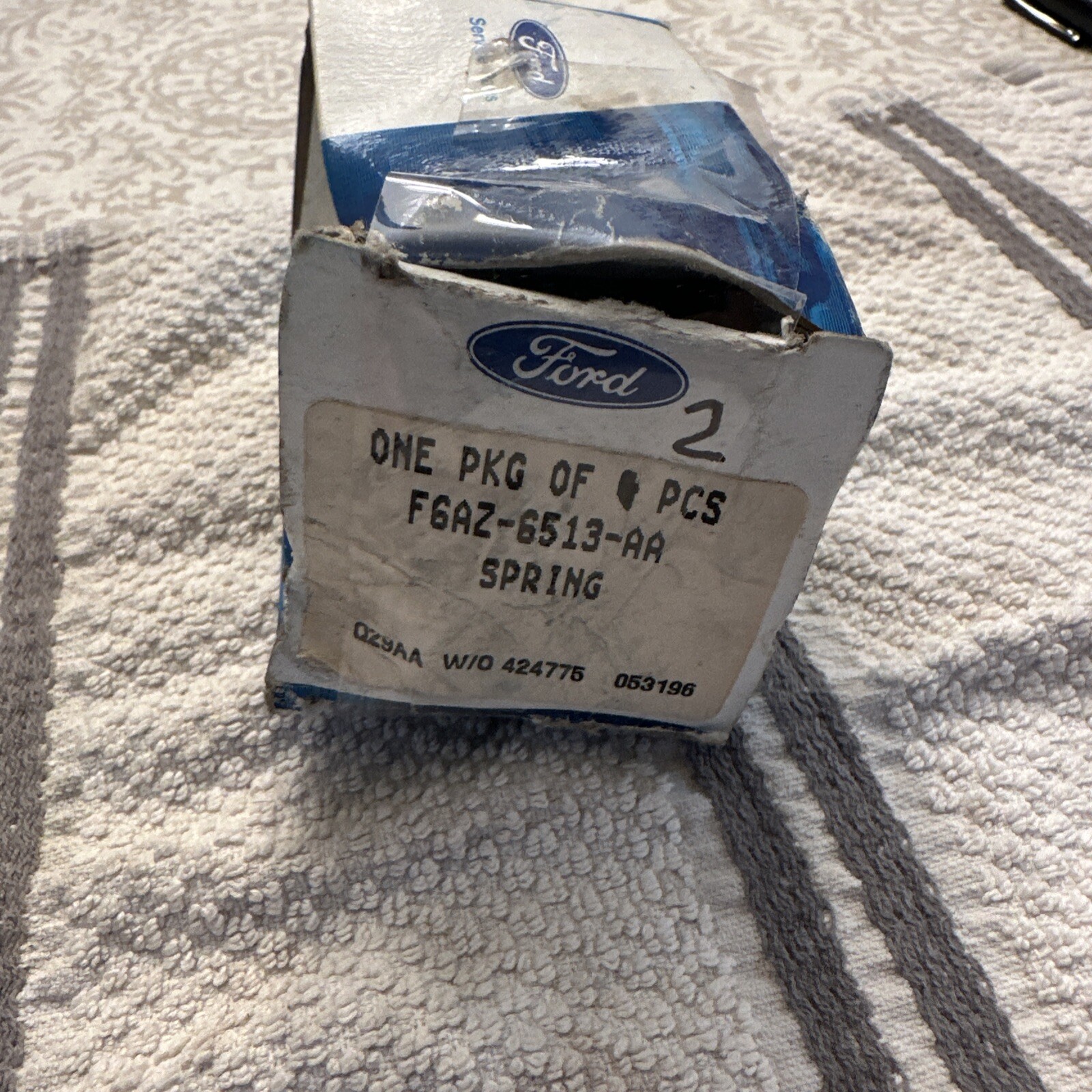 New OEM Ford F6AZ-6513-AA Engine Valve Springs Qty 2 NOS