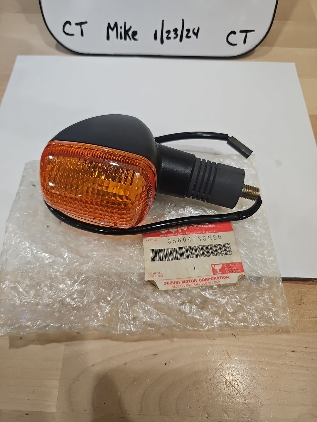 SUZUKI GSX / TL1000 / KATANA / HYABUSA REAR TURN SIGNAL LEFT 35604-33E30 - Image 3