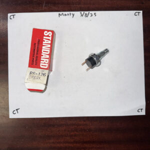 Standard Motor Products PS-126 Engine Oil Pressure Sender For Light