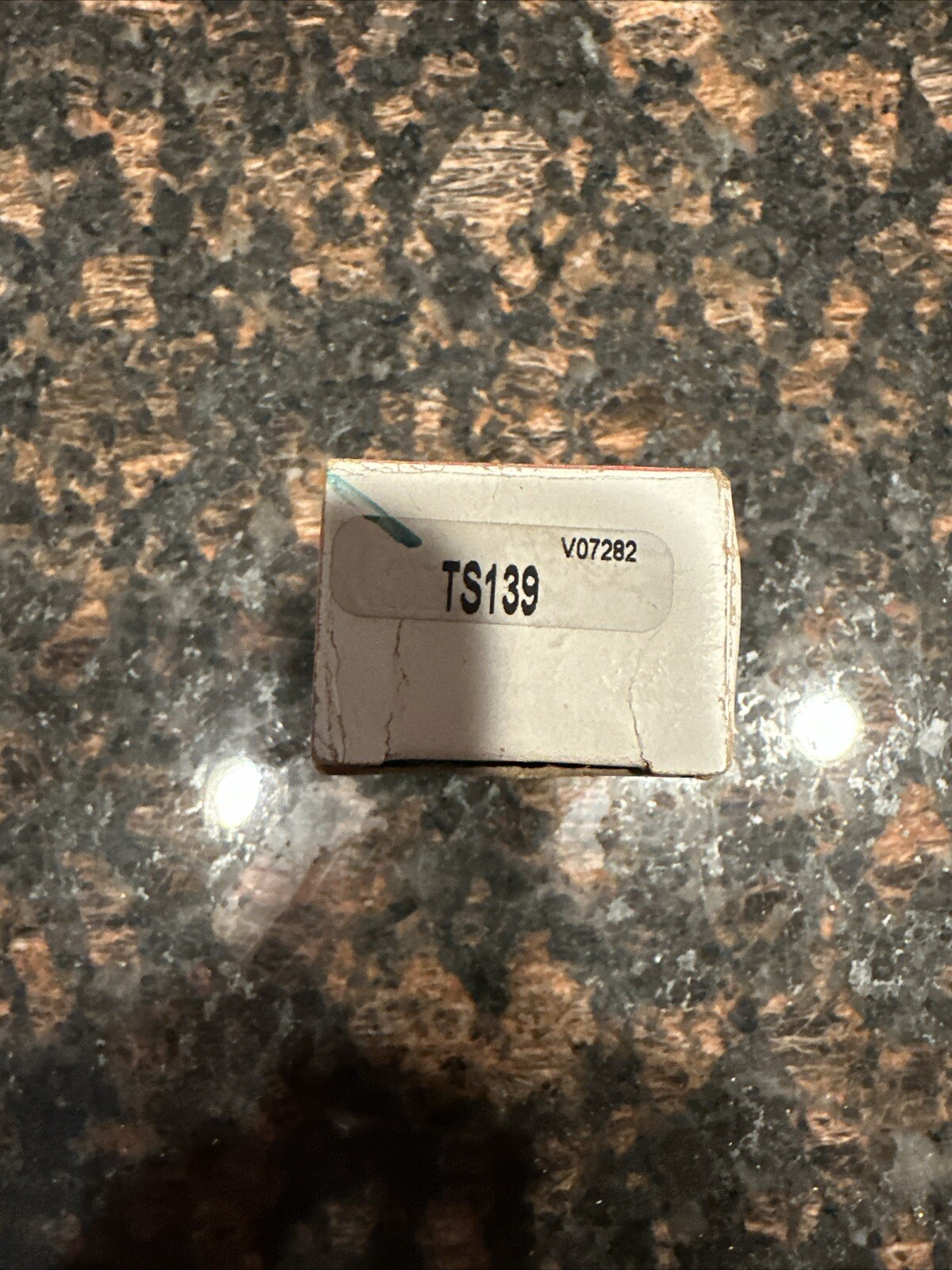 Standard Motor Products TS139 Engine Coolant Fan Temperature Switch - Image 4