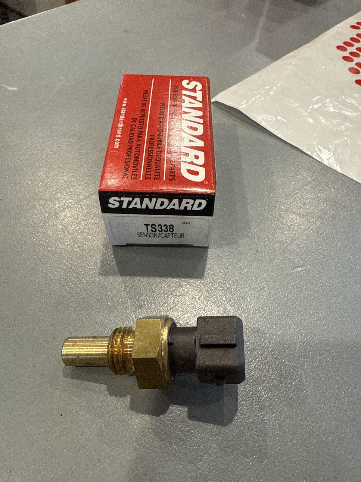Standard TS338 Engine Coolant Temperature Sender