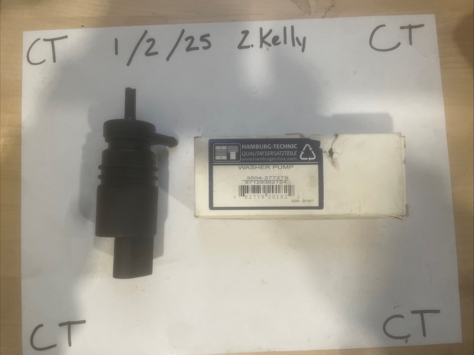 Windshield Washer Pump 67128362154 for BMW E46 E38 E39 E60 E65 X3 E53 X5 Z3 Z4